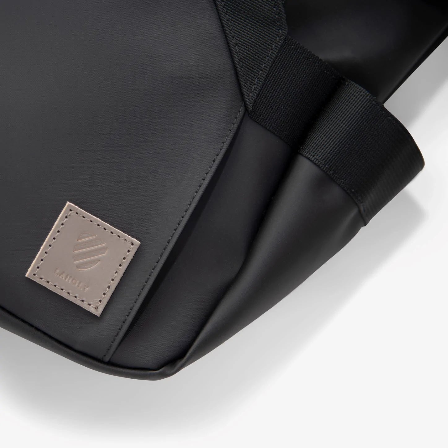 Langly Bravo Mirrorless Shoulder Bag