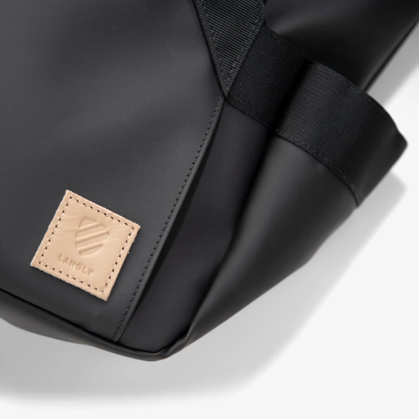 Langly Bravo Mirrorless Shoulder Bag