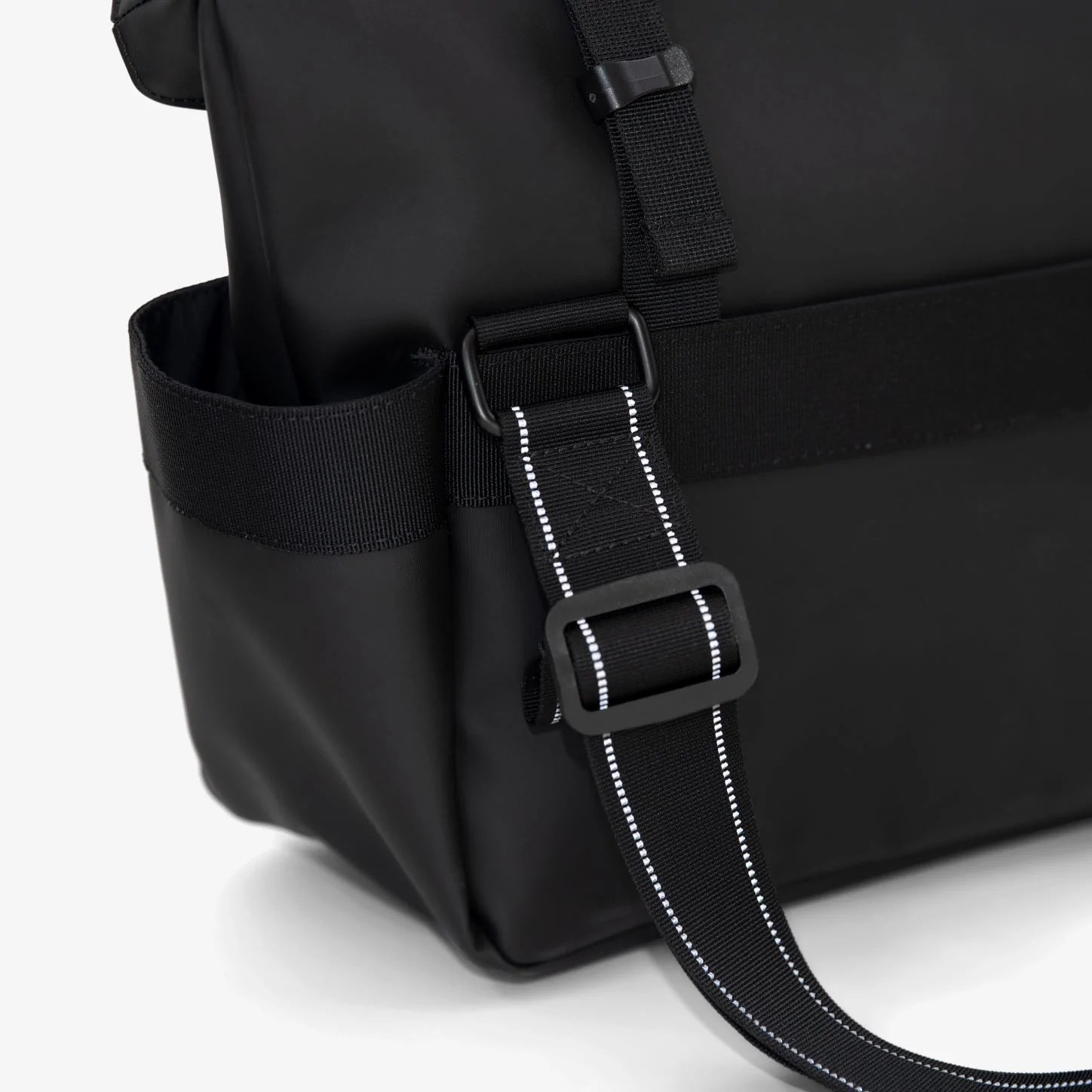 Langly Bravo Mirrorless Shoulder Bag