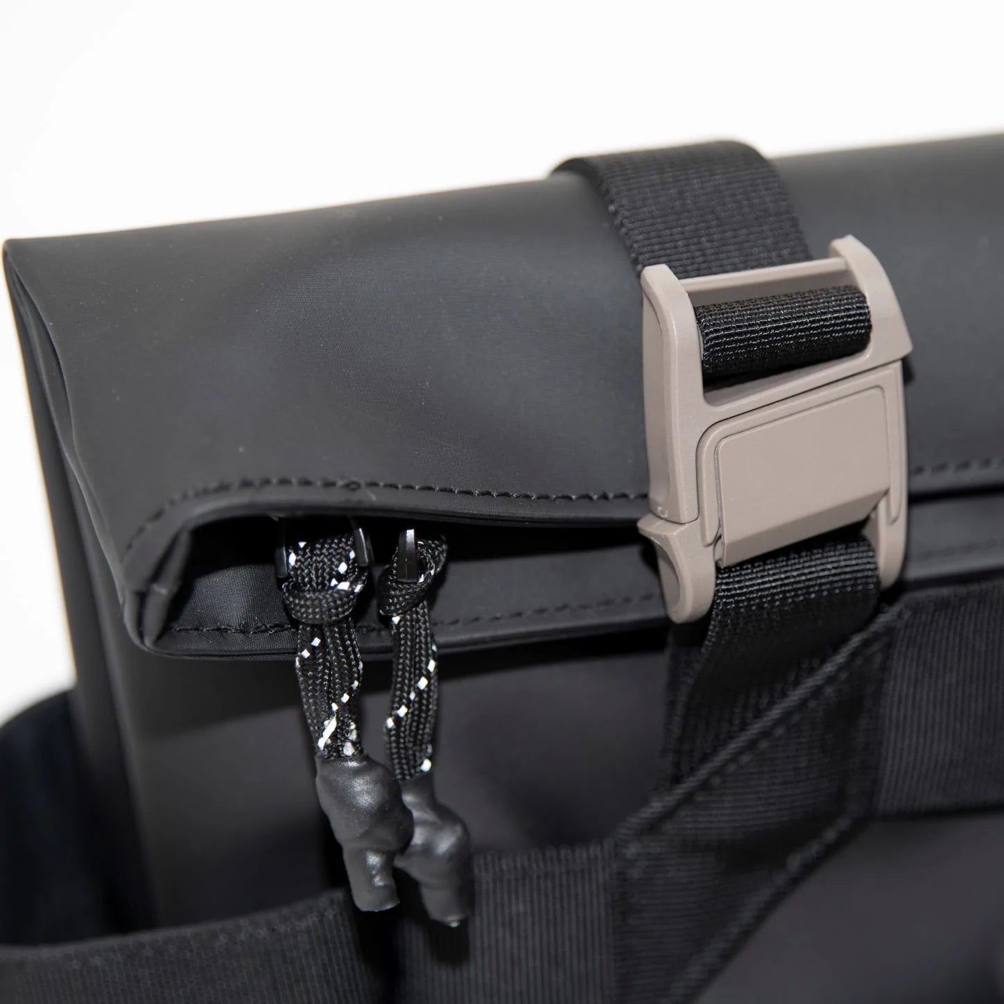 Langly Bravo Mirrorless Shoulder Bag