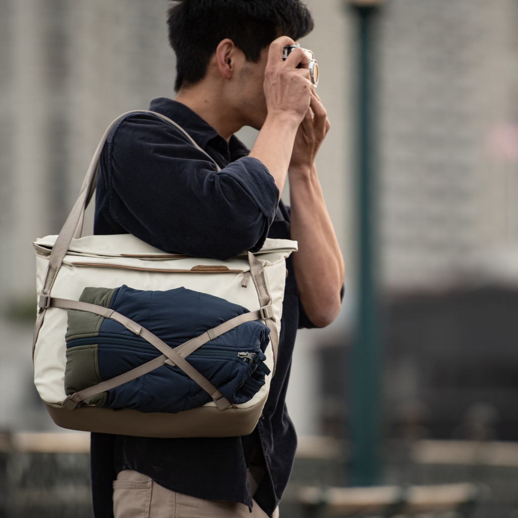 Everyday Tote V2 (15L) by Peak Design