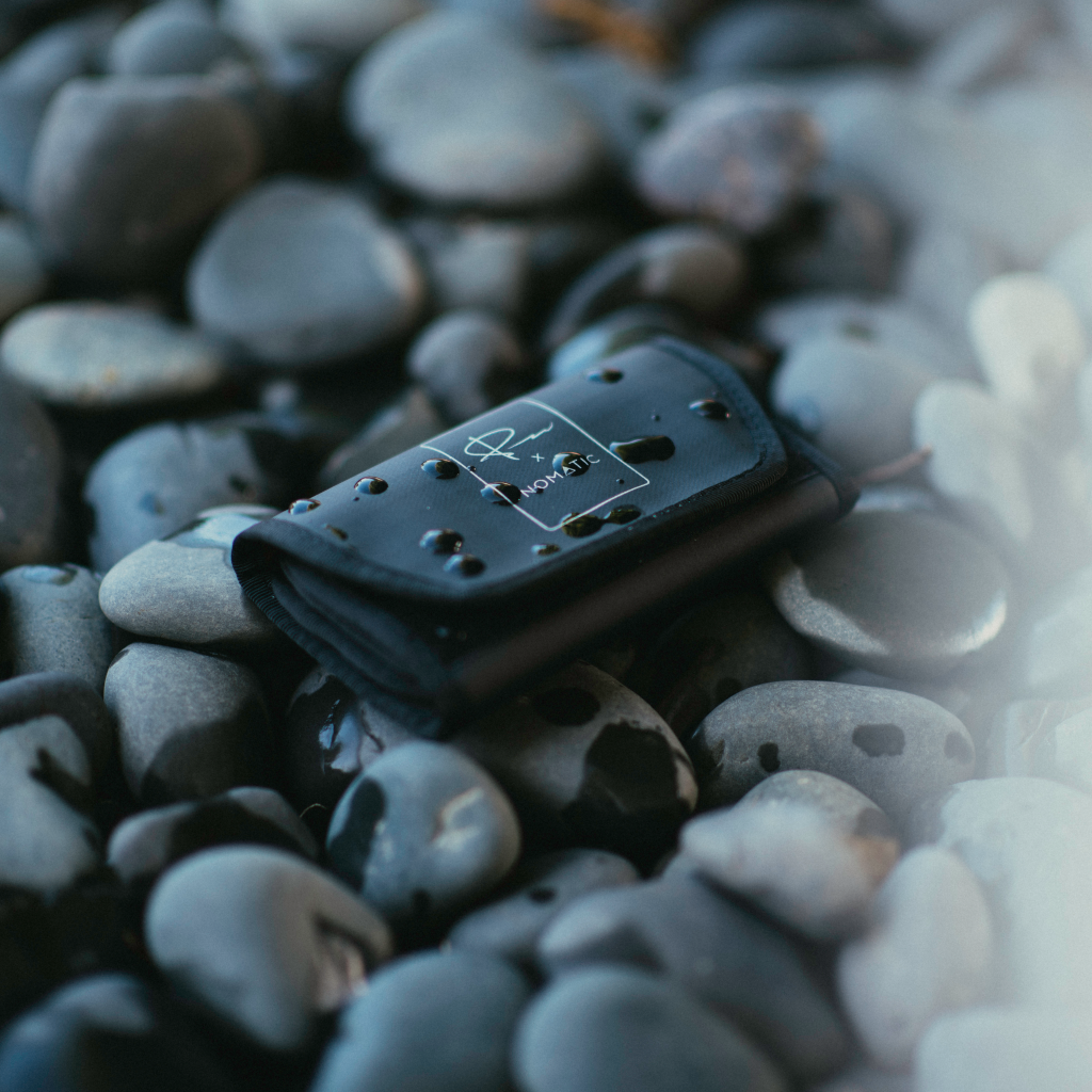 Peter McKinnon x Nomatic Memory Card Case